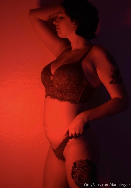 Danalegzzz OnlyFans 유출 누드 사진