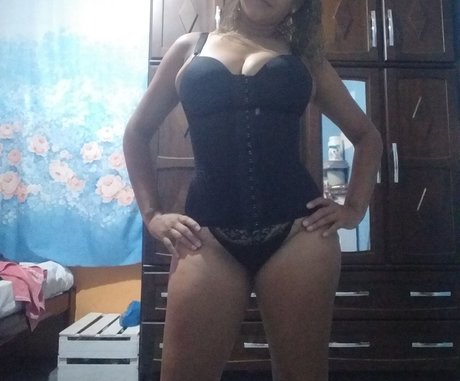 Barbie Angel barbie_angel Alaston OnlyFans Vuotaneet Valokuvat 